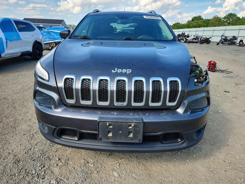 Photo 5 from auction – 2018 JEEP CHEROKEE with VIN 1C4PJMLB1JD520895