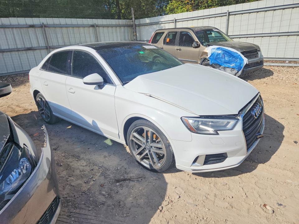 Photo 4 from auction – 2019 AUDI A3 with VIN WAUAUGFF2K1011511