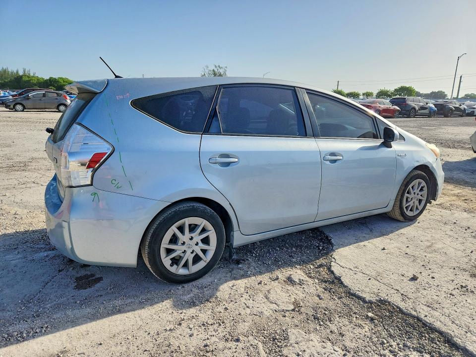 Photo 3 from auction – 2012 TOYOTA PRIUS C HYB with VIN JTDZN3EU9C3164193