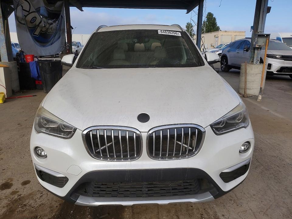 Снимка 5 от търг – 2017 BMW X1 с VIN WBXHT3C33H5F68426