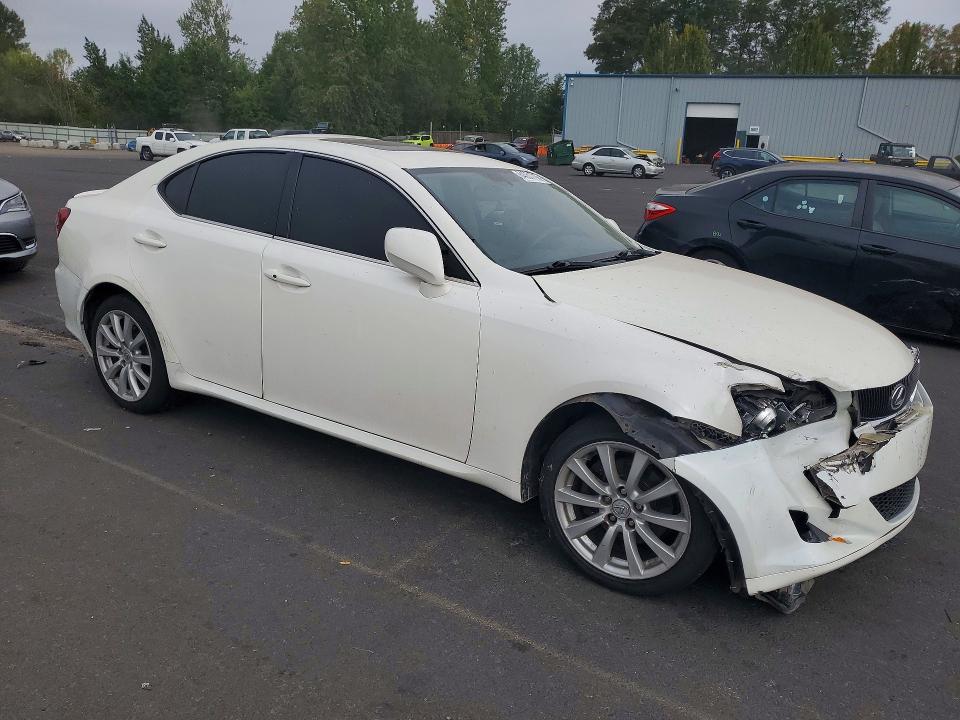 Photo 4 from auction – 2006 LEXUS IS with VIN JTHCK262662007669