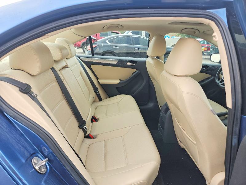 Foto 10 de la subasta – 2017 VOLKSWAGEN JETTA con VIN 3VWDB7AJ9HM293754