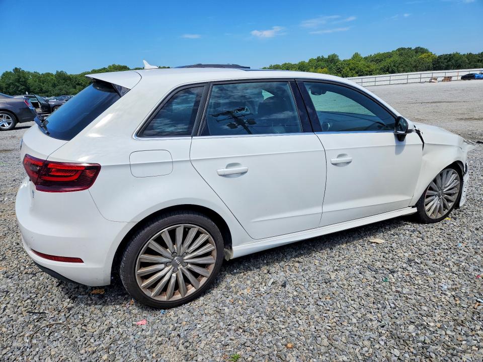 Zdjęcie 3 z aukcji – 2016 AUDI A3 z VIN WAUTPBFFXGA118154