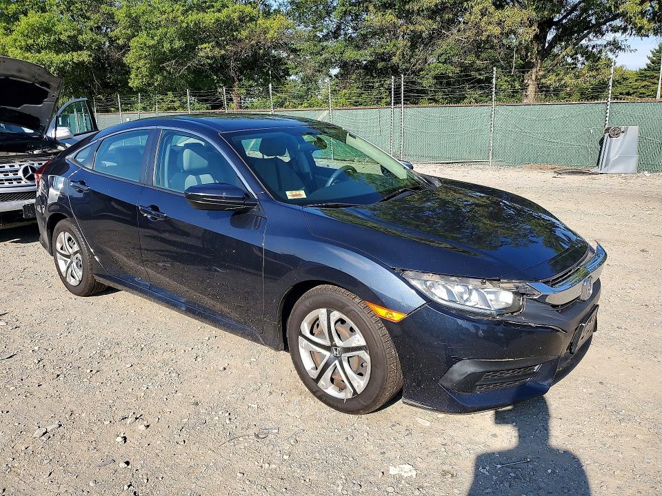 Photo 4 from auction – 2017 HONDA CIVIC with VIN 2HGFC2F59HH578168