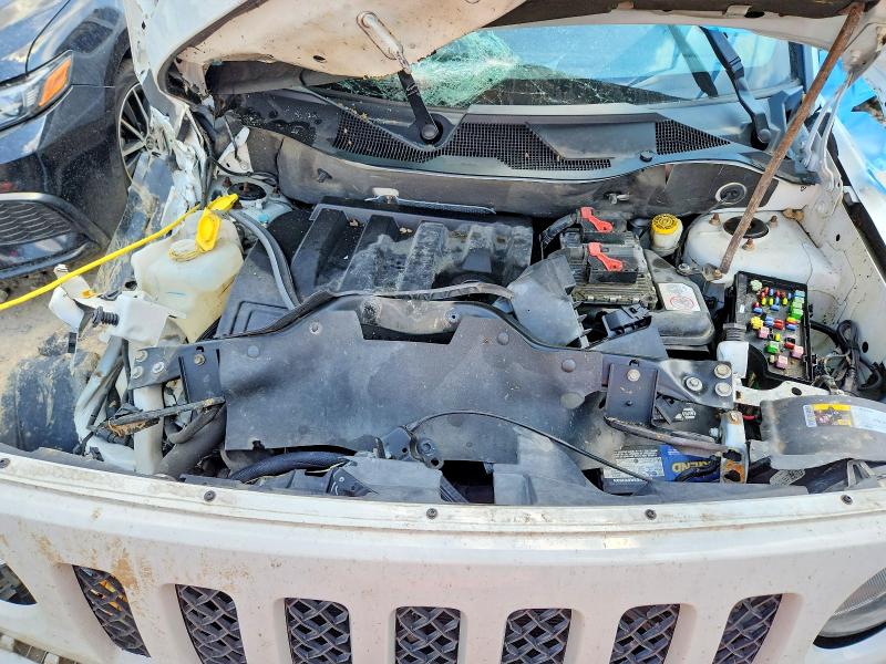Photo 11 from auction – 2014 JEEP PATRIOT with VIN 1C4NJRFB5ED588462