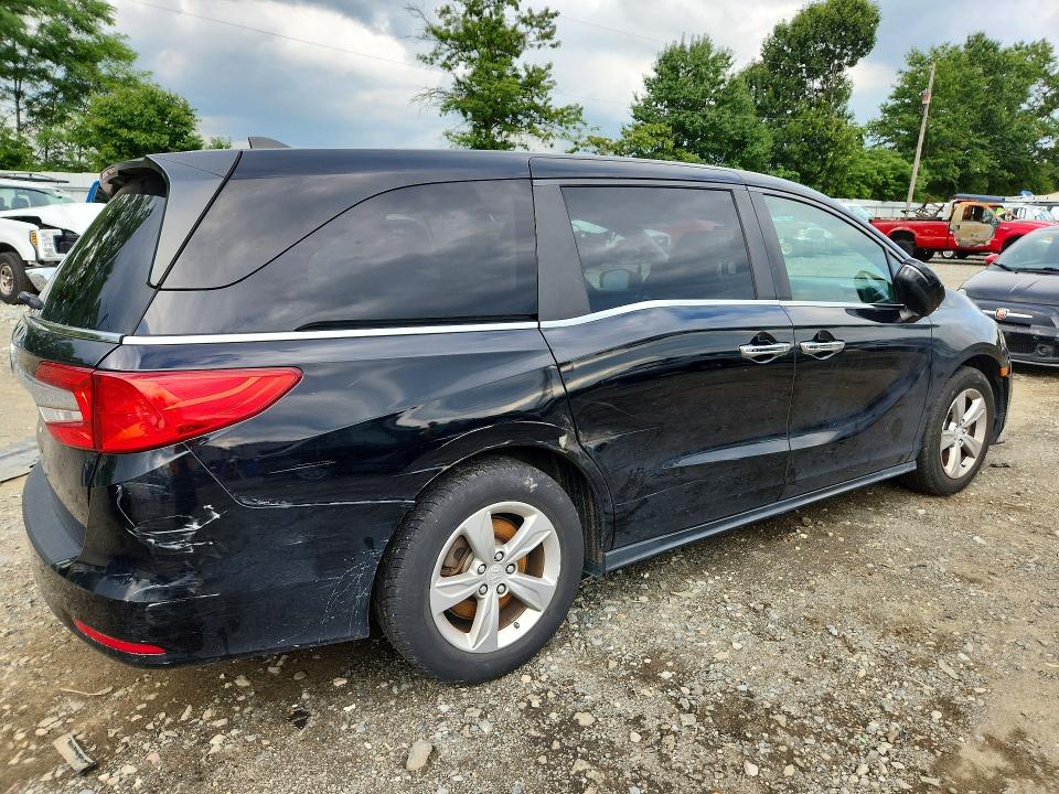 Photo 3 from auction – 2018 HONDA ODYSSEY with VIN 5FNRL6H79JB056279