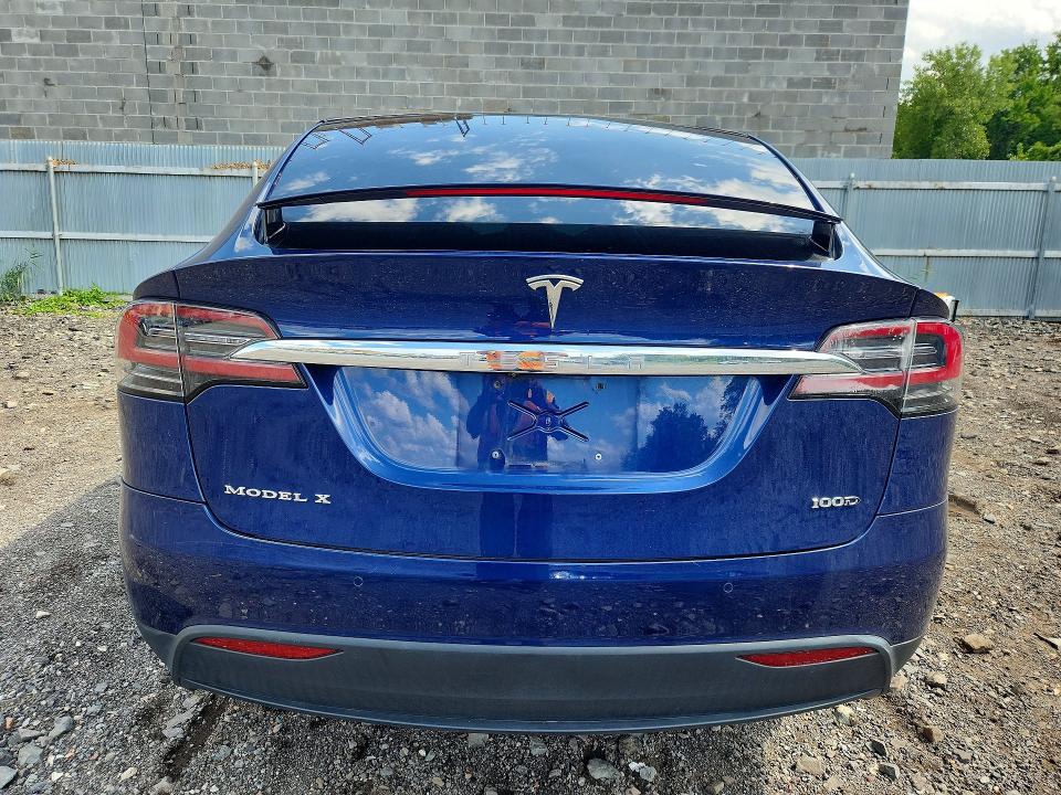 Photo 6 from auction – 2018 TESLA MODEL X with VIN 5YJXCDE24JF121964
