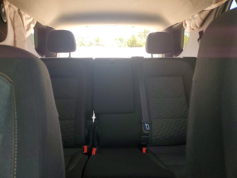 Photo 10 from auction – 2018 CHEVROLET EQUINOX with VIN 2GNAXJEVXJ6132628