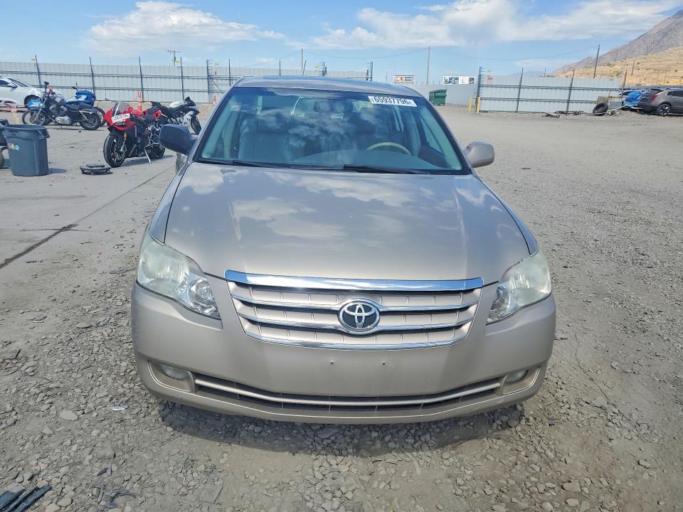 Photo 5 from auction – 2005 TOYOTA AVALON with VIN 4T1BK36B65U021945