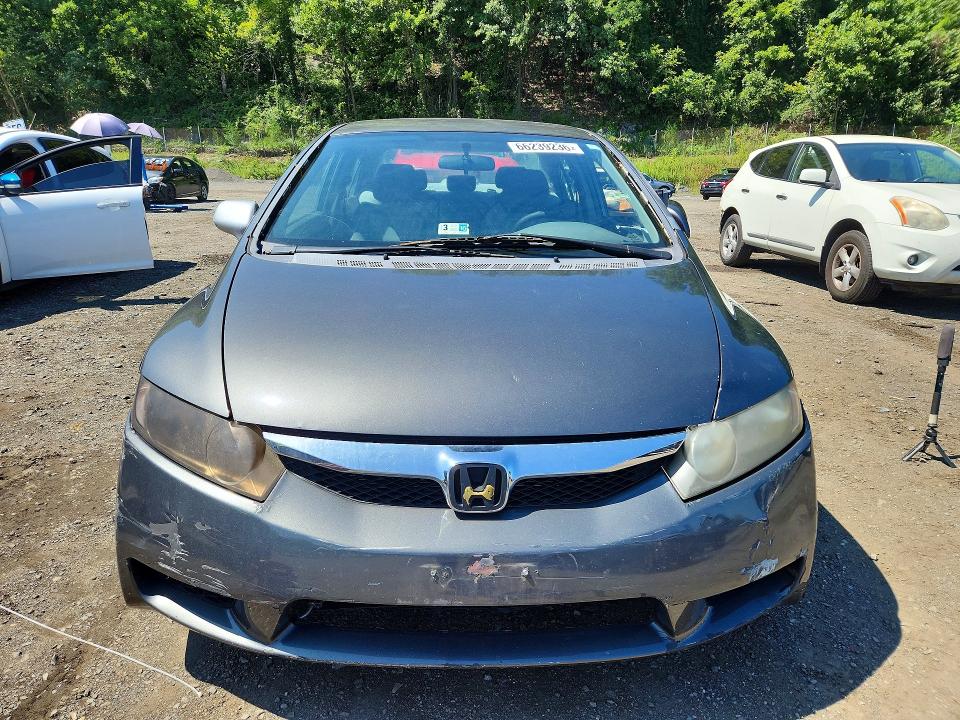 Снимка 5 от търг – 2010 HONDA CIVIC с VIN 2HGFA1F58AH304515