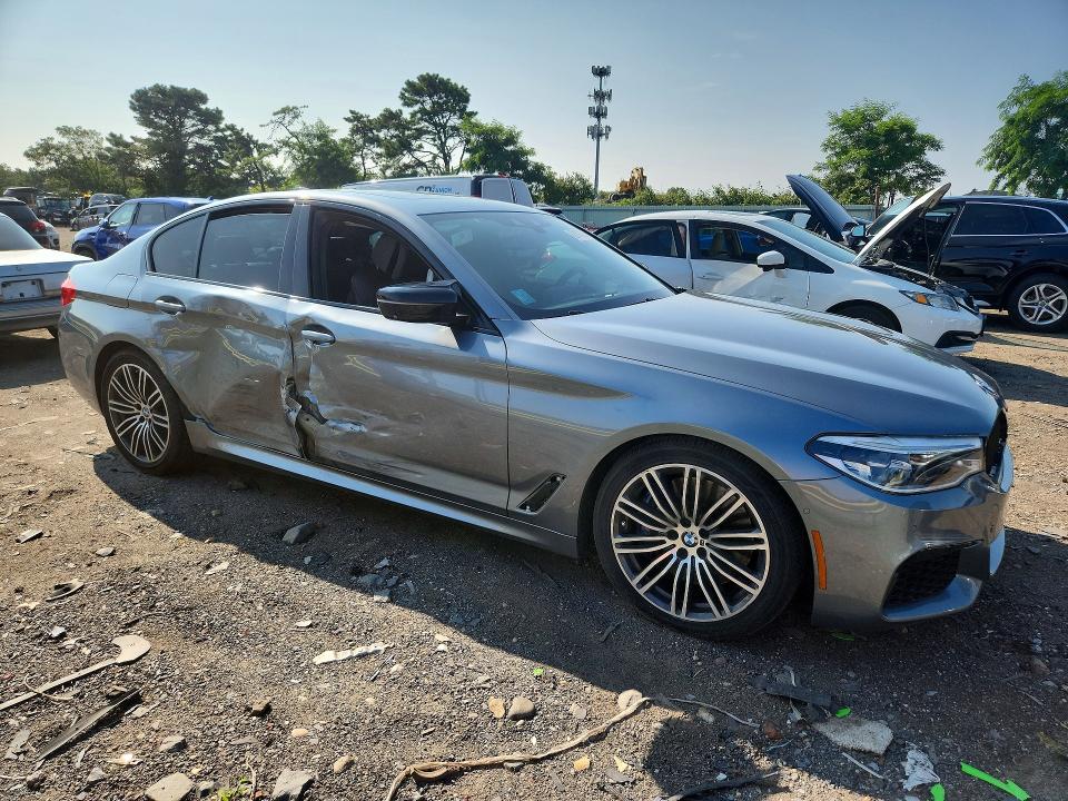Photo 4 from auction – 2019 BMW M550XI with VIN WBAJB9C52KB287713