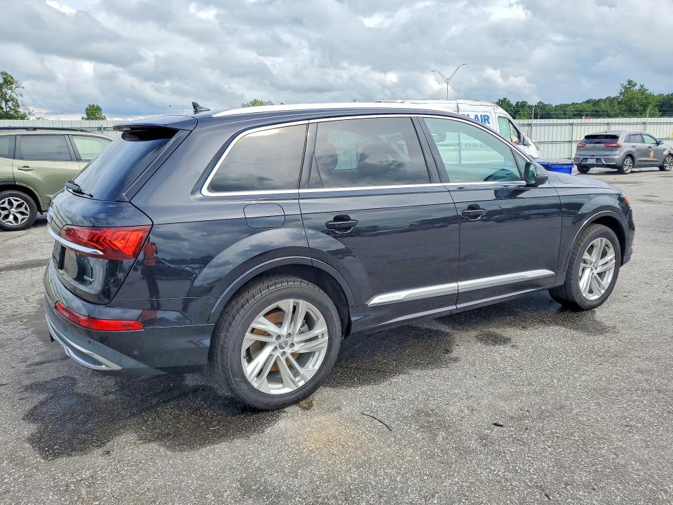 Photo 3 from auction – 2020 AUDI Q7 with VIN WA1LXAF73LD000097