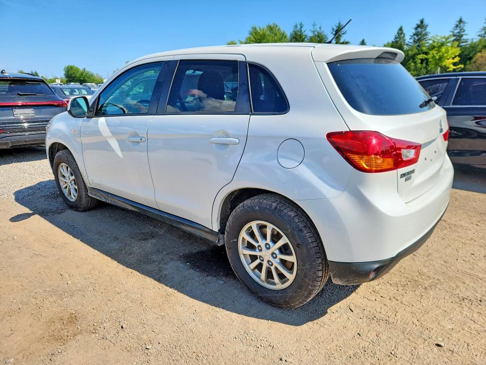 Photo 2 from auction – 2015 MITSUBISHI RVR with VIN 4A4AJ3AU5FE603731