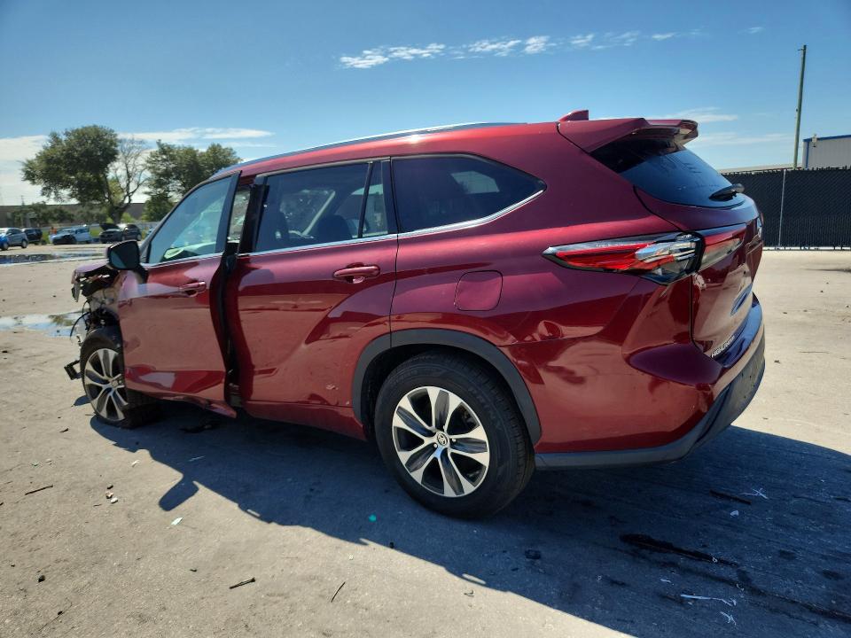 Photo 2 from auction – 2021 TOYOTA HIGHLANDER with VIN 5TDGZRAH7MS080185