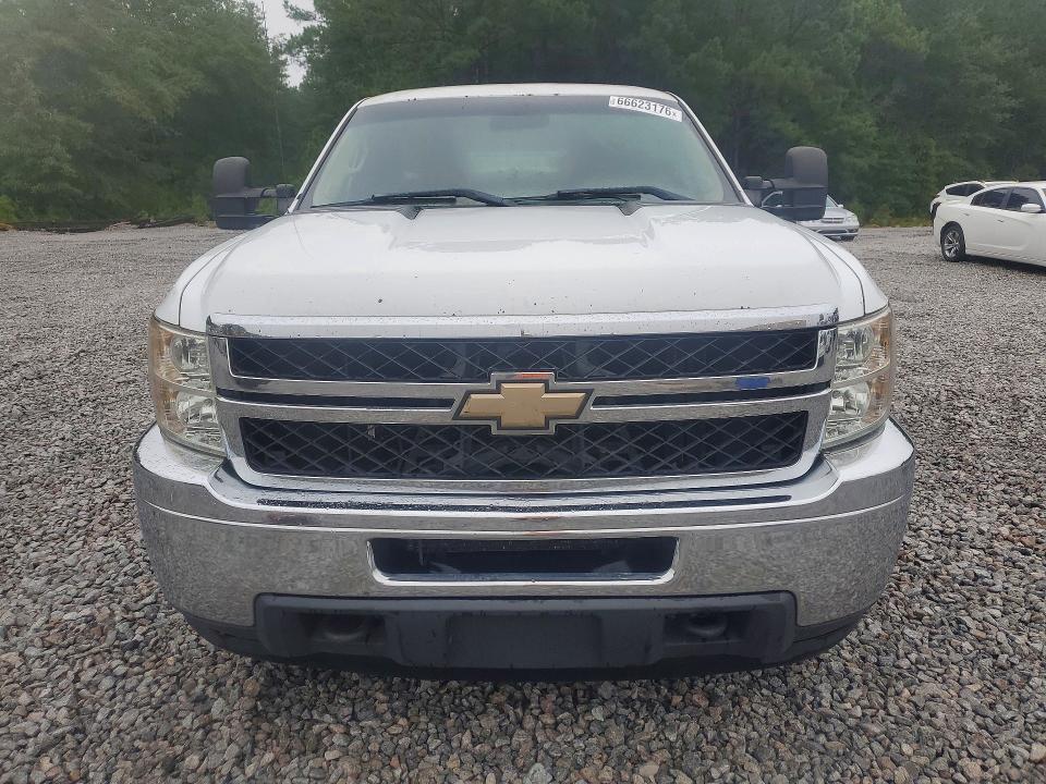 Photo 5 from auction – 2011 CHEVROLET SILVERADO with VIN 1GB2CVCG2BZ347032