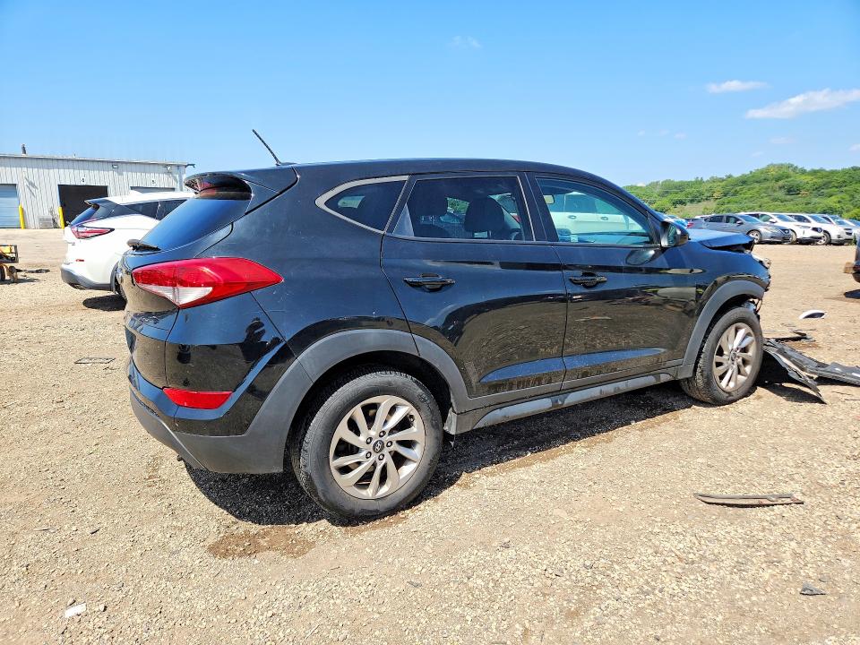 Photo 3 from auction – 2017 HYUNDAI TUCSON with VIN KM8J23A41HU287723
