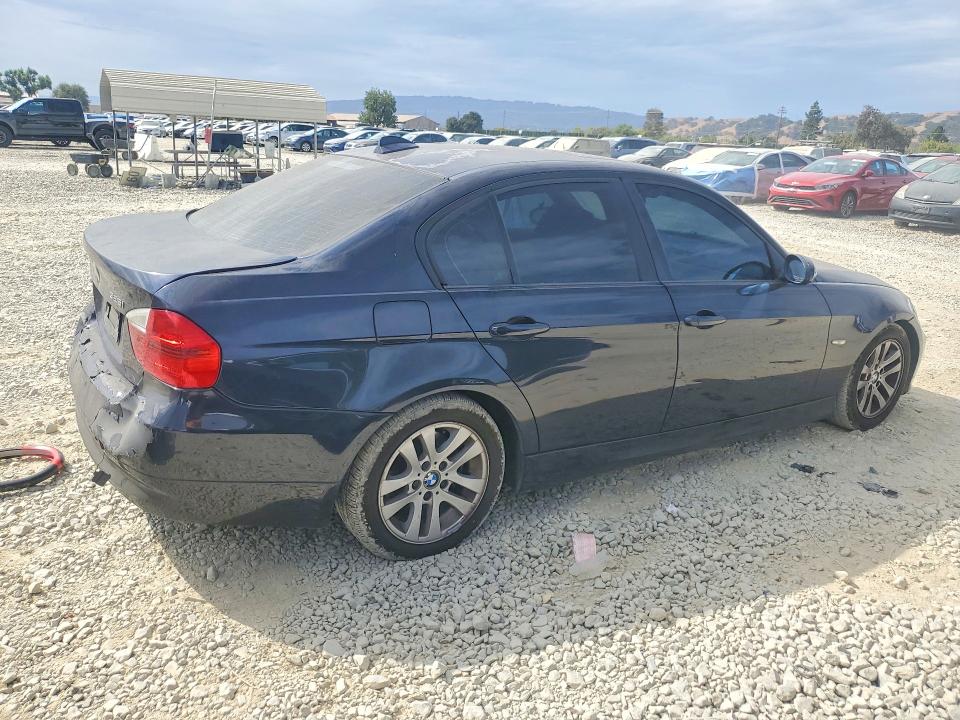 Zdjęcie 3 z aukcji – 2006 BMW 325 z VIN WBAVB175X6NK38955