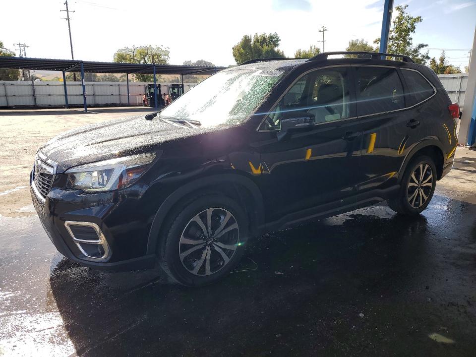 SUBARU FORESTER 2020 with VIN JF2SKAUC1LH418555 - Photo from auction