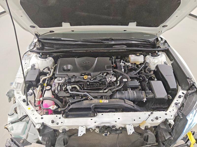 Photo 11 from auction – 2022 TOYOTA CAMRY with VIN 4T1K31AK0NU044923