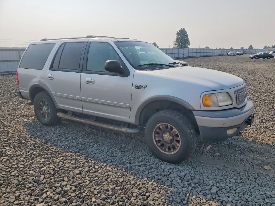 Photo 4 from auction – 2002 FORD EXPEDITION with VIN 1FMFU16L22LA84616