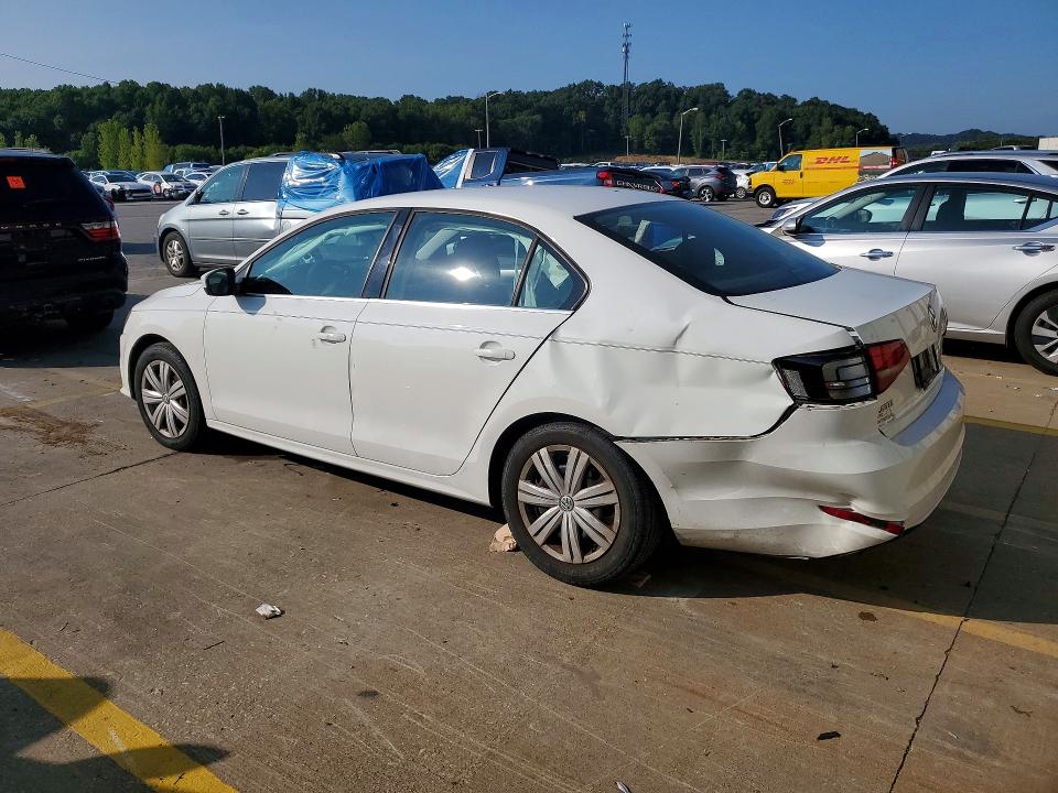 Снимка 2 от търг – 2017 VOLKSWAGEN JETTA с VIN 3VW2B7AJ1HM403266