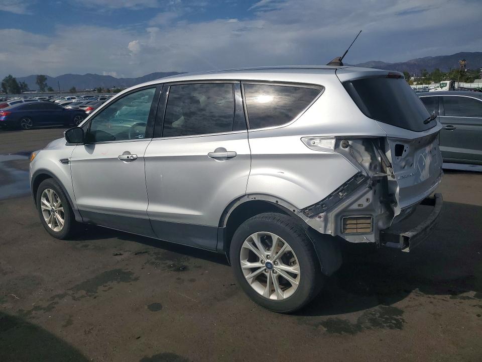 Photo 2 from auction – 2019 FORD ESCAPE with VIN 1FMCU0GD1KUA72133