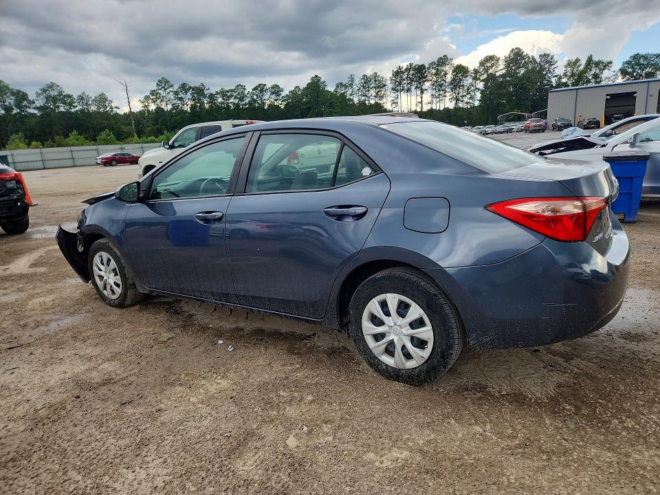 Photo 2 from auction – 2018 TOYOTA COROLLA with VIN 2T1BURHE9JC002015