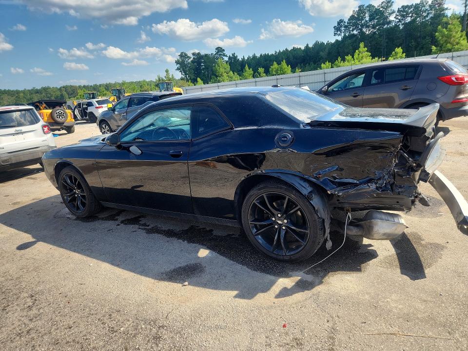 Photo 2 from auction – 2018 DODGE CHALLENGER with VIN 2C3CDZAG1JH219309