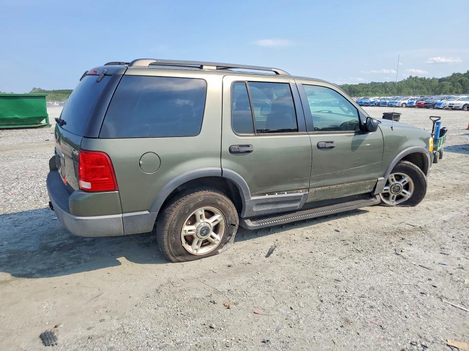 Photo 3 from auction – 2003 FORD EXPLORER with VIN 1FMZU63K53UA52065