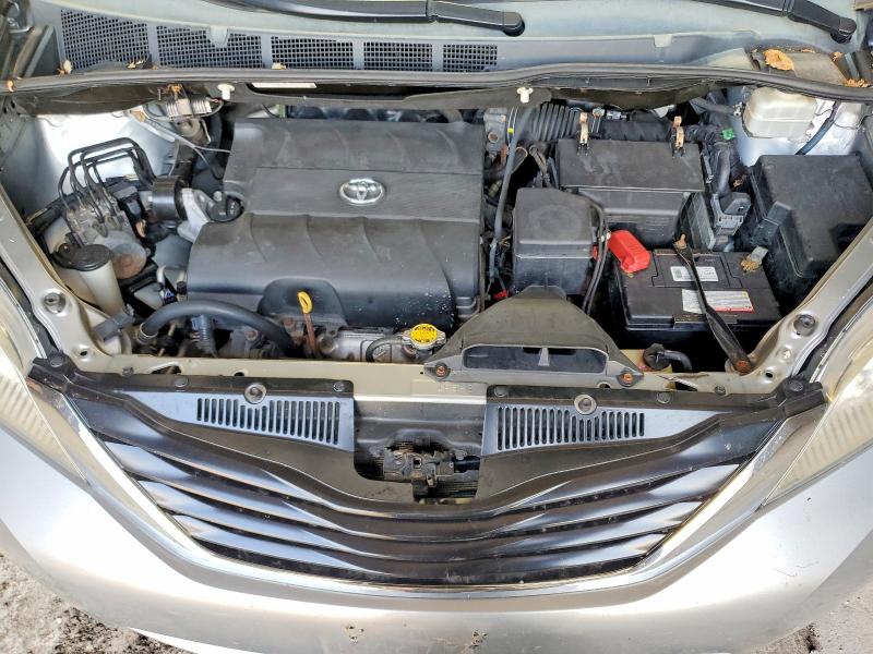 Photo 12 from auction – 2014 TOYOTA SIENNA with VIN 5TDKK3DC3ES430134