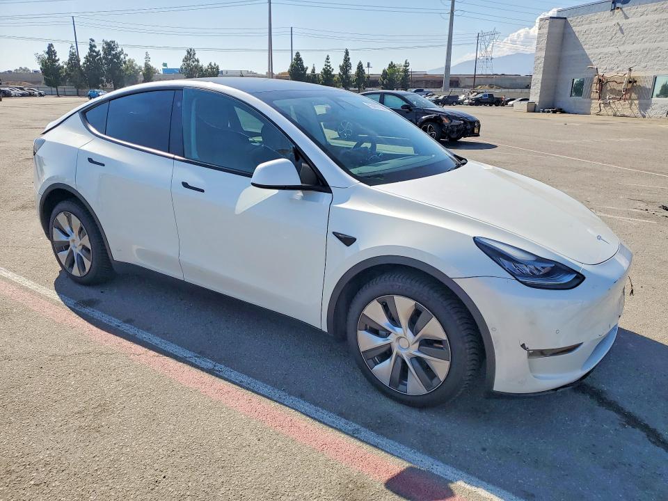 Foto 4 de la subasta – 2021 TESLA MODEL Y con VIN 5YJYGDEE7MF118998