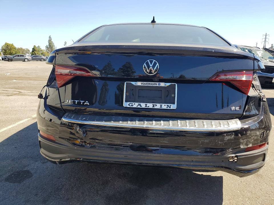 Photo 6 from auction – 2023 VOLKSWAGEN JETTA with VIN 3VW7M7BU3PM047409