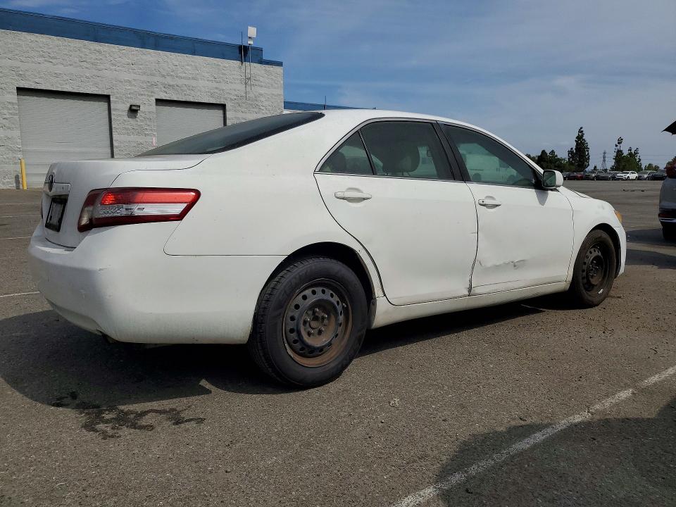 Photo 3 from auction – 2010 TOYOTA CAMRY with VIN 4T1BF3EK4AU517519
