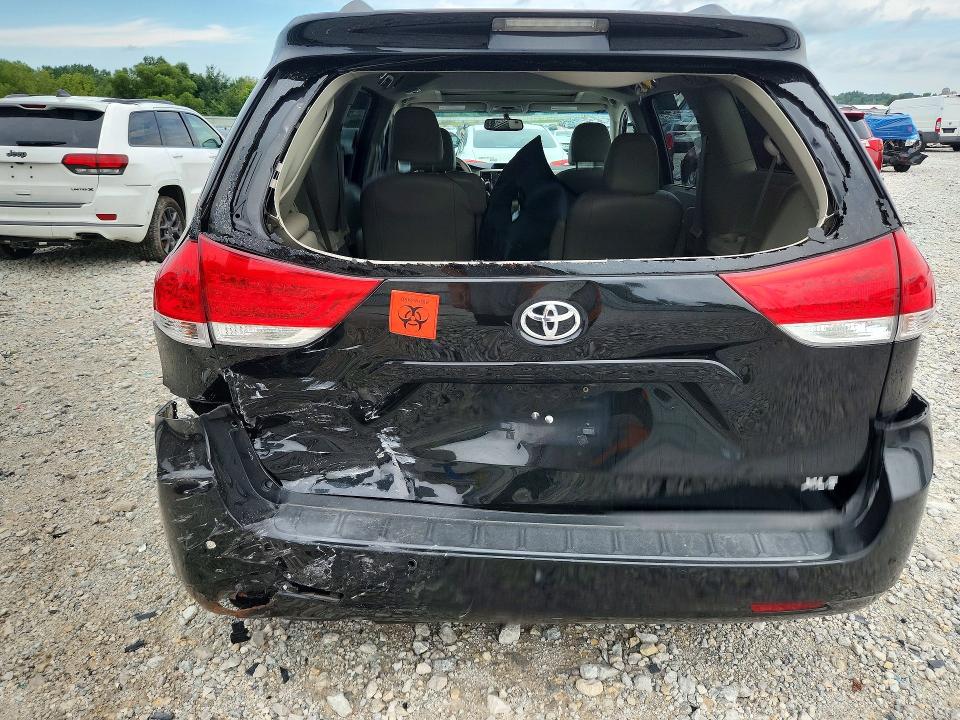 Photo 6 from auction – 2014 TOYOTA SIENNA with VIN 5TDYK3DC1ES414718