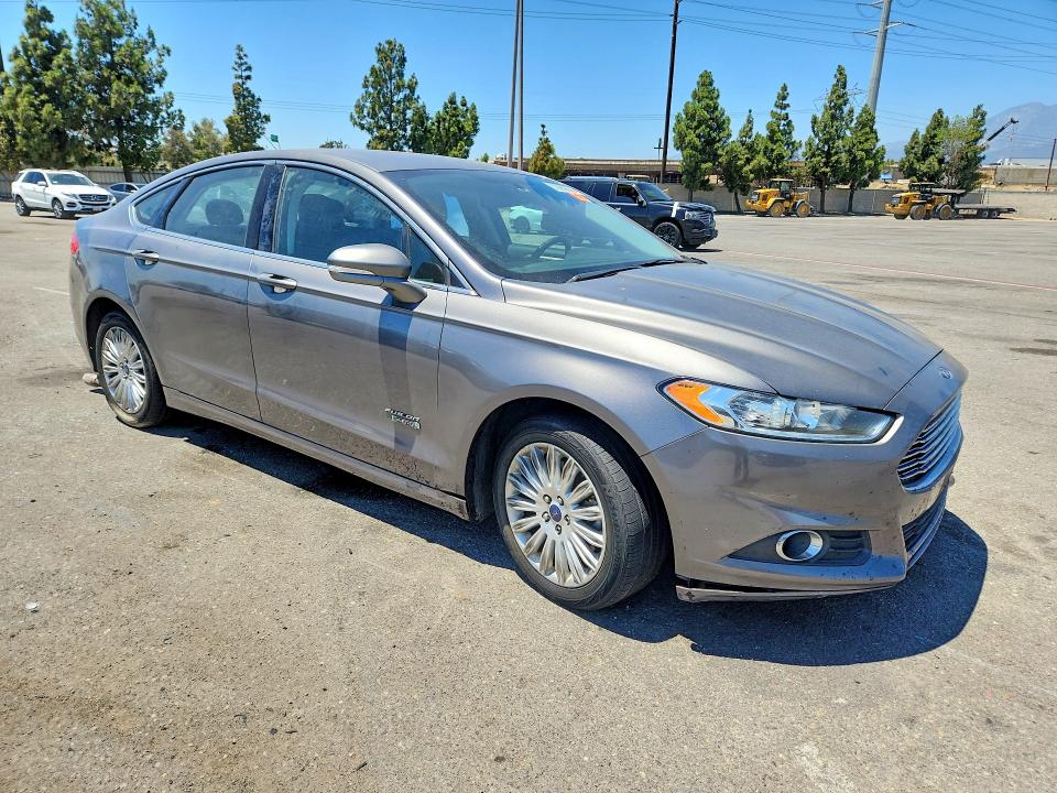 Photo 4 from auction – 2014 FORD FUSION with VIN 3FA6P0PUXER256237