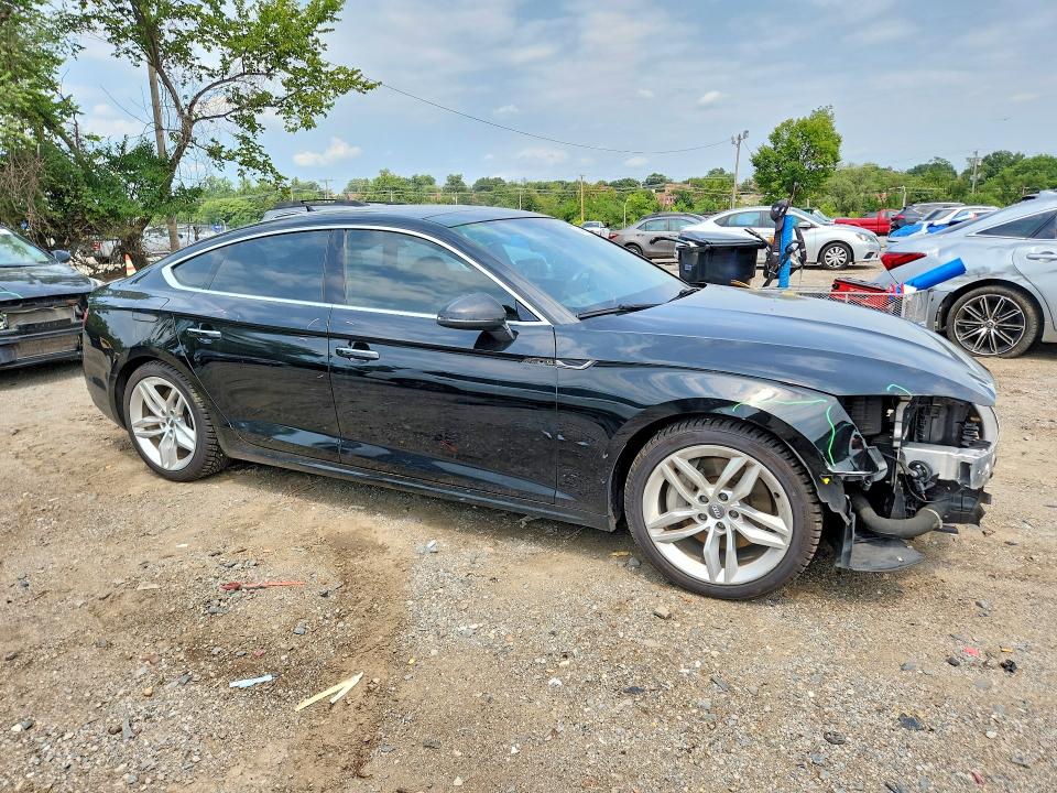 Photo 4 from auction – 2019 AUDI A5 with VIN WAUANCF56KA054262