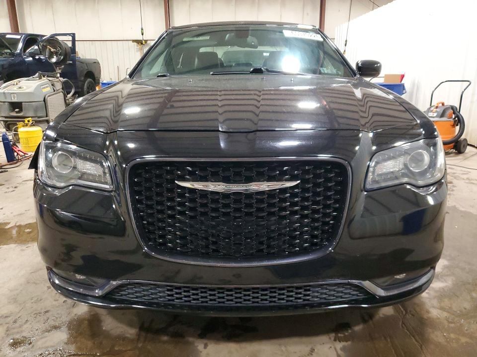 Photo 5 from auction – 2016 CHRYSLER 300 with VIN 2C3CCAGG5GH176176