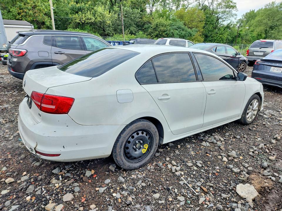 Photo 3 from auction – 2015 VOLKSWAGEN JETTA with VIN 3VWD17AJ1FM257573