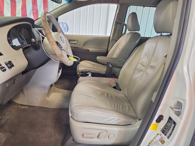 Photo 7 from auction – 2011 TOYOTA SIENNA with VIN 5TDYK3DC0BS154727