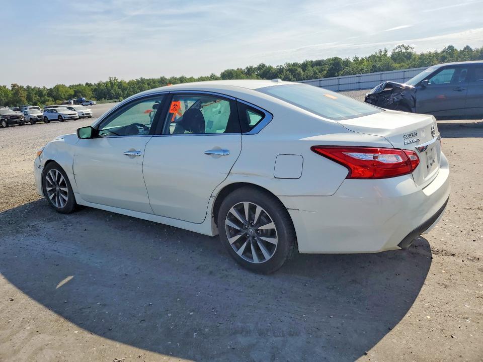 Photo 2 from auction – 2017 NISSAN ALTIMA with VIN 1N4AL3AP2HC193034