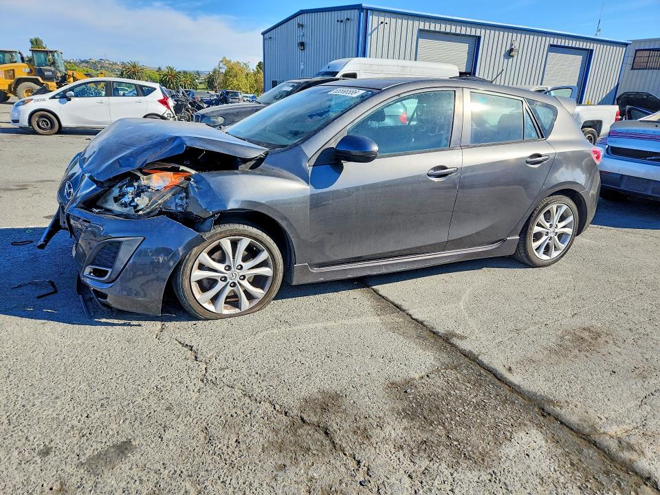 2011 MAZDA 3