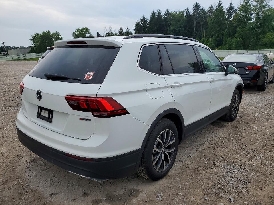 Photo 3 from auction – 2019 VOLKSWAGEN TIGUAN with VIN 3VV2B7AX4KM184772