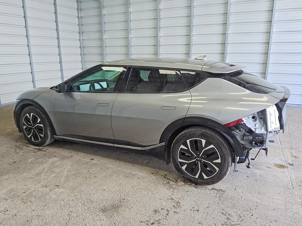 Photo 2 from auction – 2023 KIA EV6 with VIN KNDC34LA7P5604643