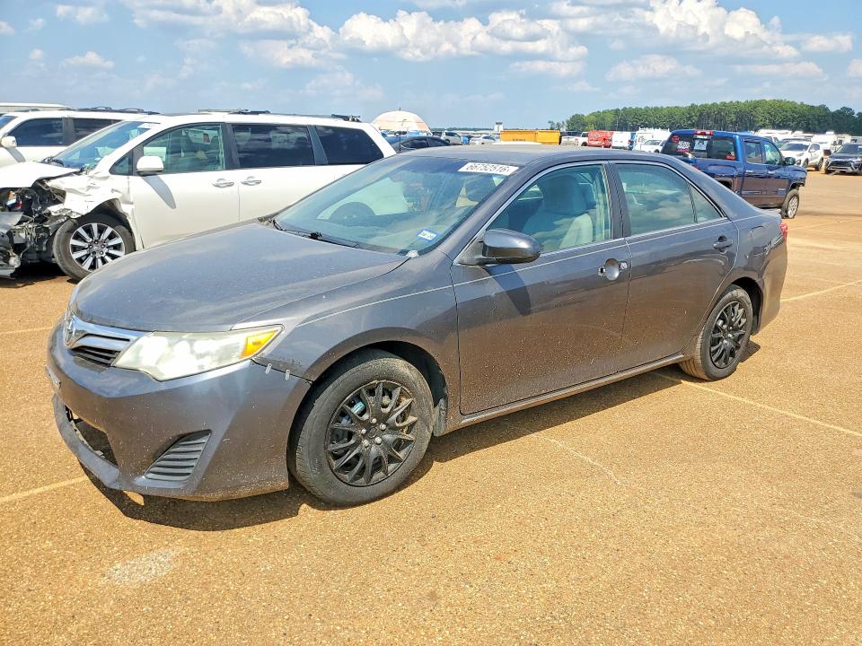TOYOTA CAMRY 2013 with VIN 4T4BF1FK0DR323082 - Photo from auction