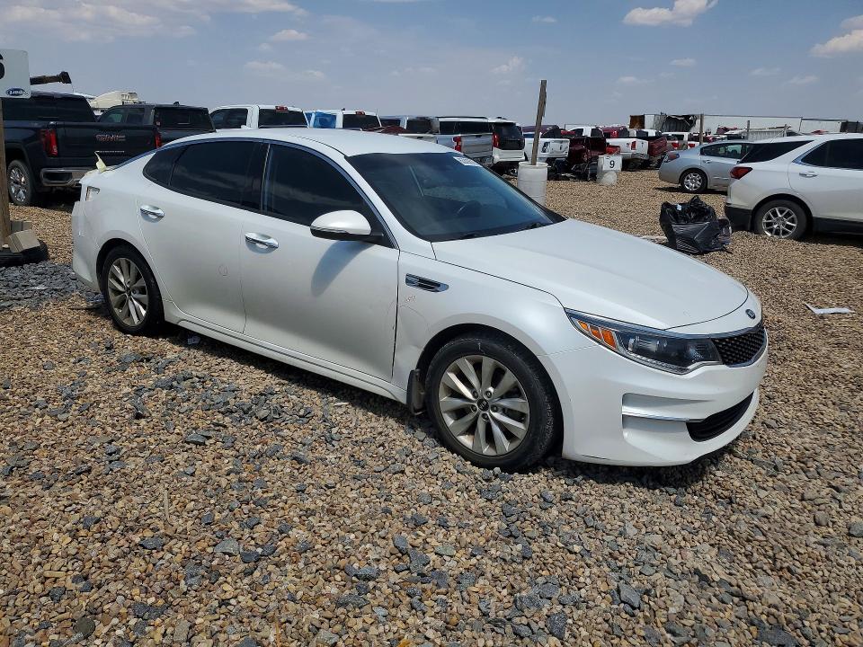 Фото 4 с аукциона – 2018 KIA OPTIMA с VIN 5XXGU4L34JG220905