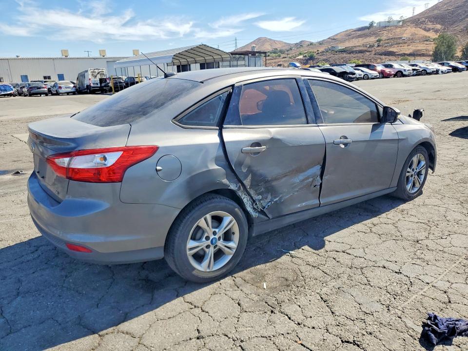 Снимка 3 от търг – 2013 FORD FOCUS с VIN 1FADP3F28DL200996