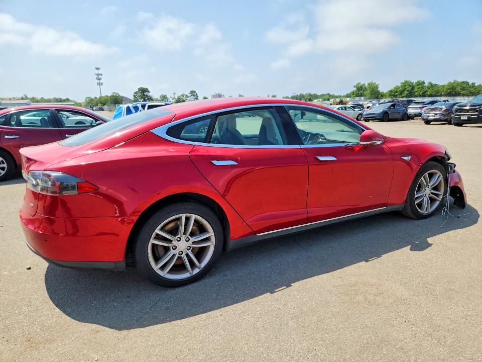 Zdjęcie 3 z aukcji – 2013 TESLA MODEL S z VIN 5YJSA1DG6DFP08988