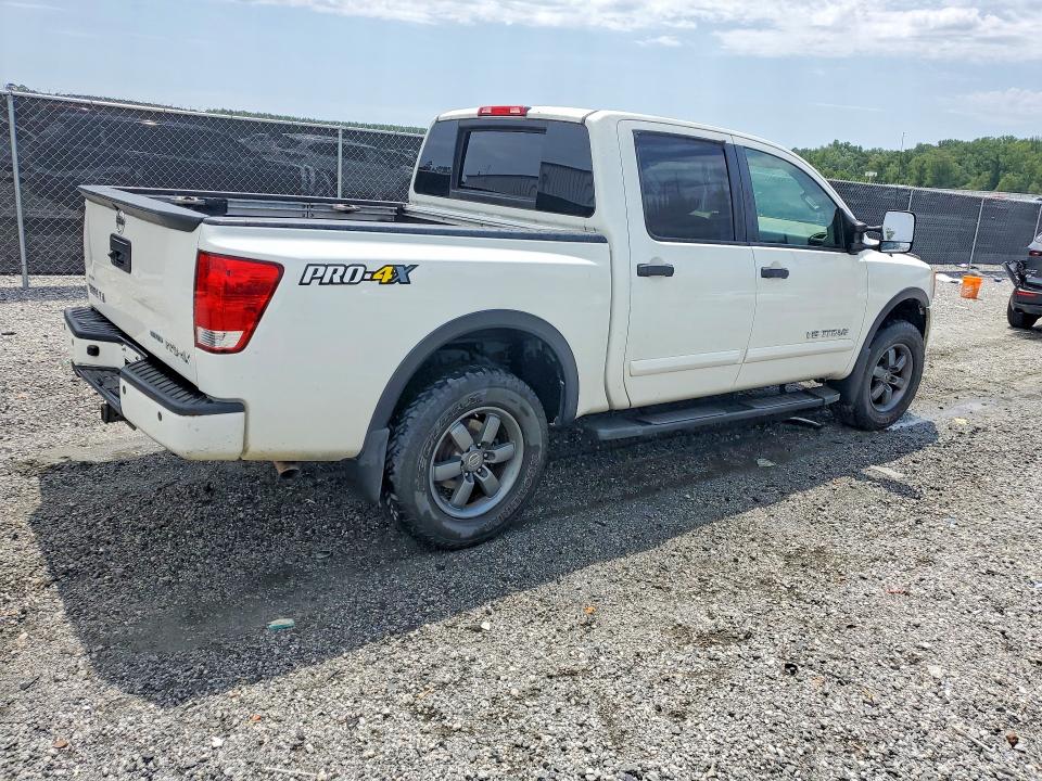 Снимка 3 от търг – 2015 NISSAN TITAN с VIN 1N6BA0EC0FN509071