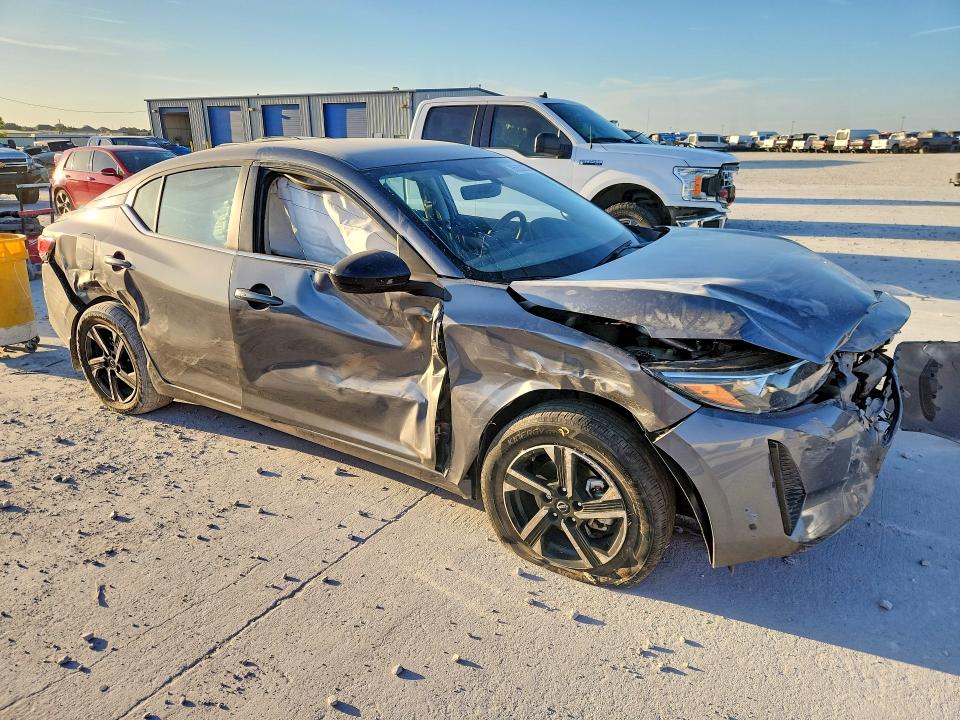 Снимка 4 от търг – 2025 NISSAN SENTRA с VIN 3N1AB8CV4SY264208