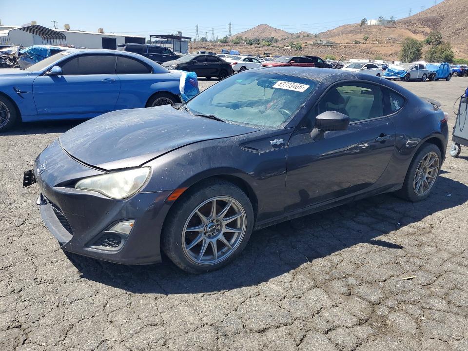 SCION FR-S 2013 z numerem VIN JF1ZNAA18D1725969 - Zdjęcie z aukcji